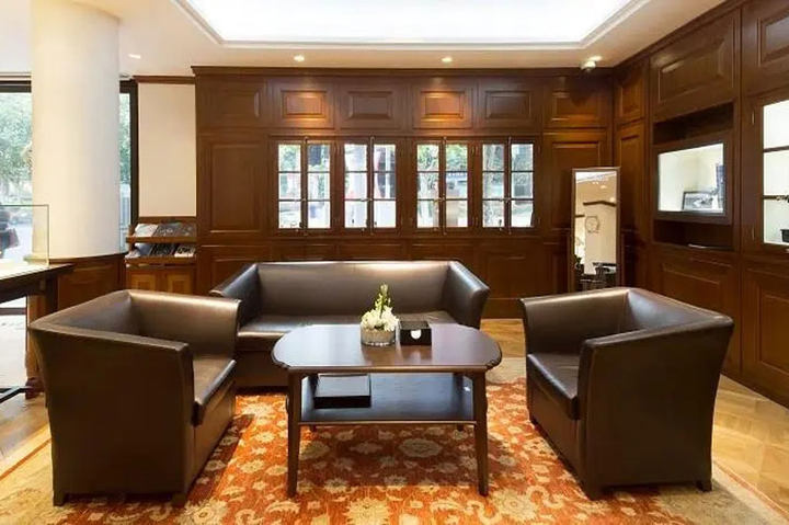 卡地亚手表玻璃坏了